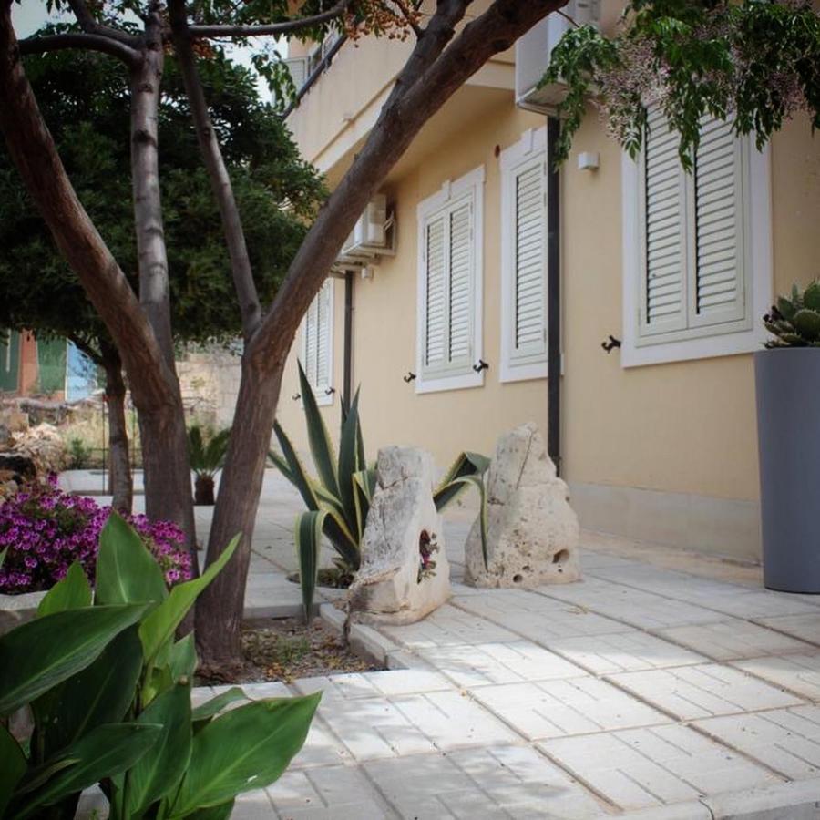 Il Giardino Nascosto Bed and Breakfast Portopalo Di Capo Passero Εξωτερικό φωτογραφία